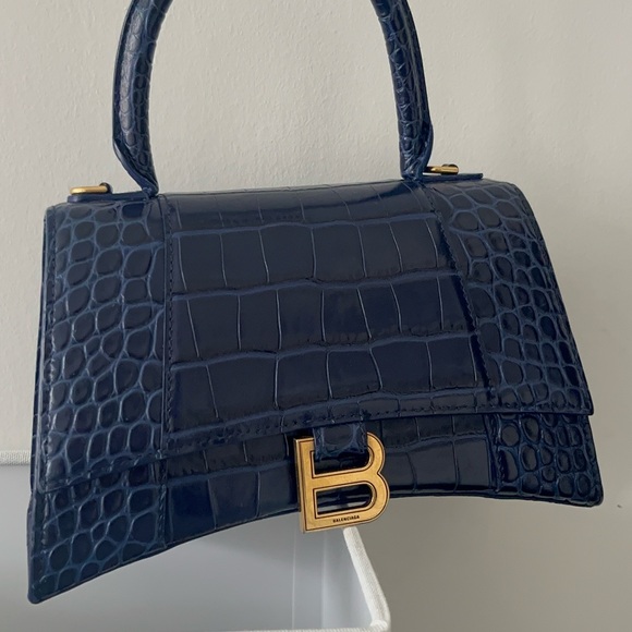 Hourglass purse - Picture 3 of 4